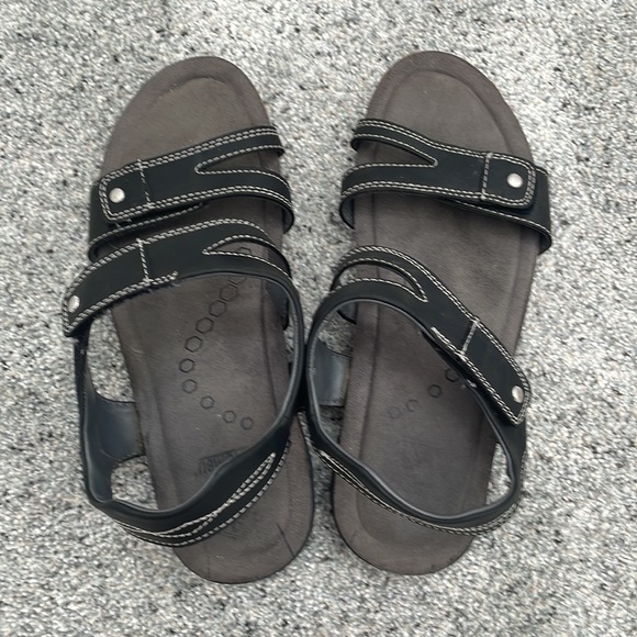 Khombu sandals, black, style: Ava, size: 9 - Picture 13 of 16